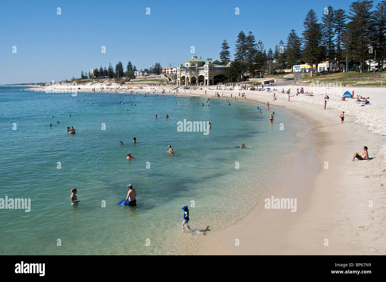 Per coloro che godono di una giornata d'estate a Cottesloe Beach Perth Western Australia Foto Stock