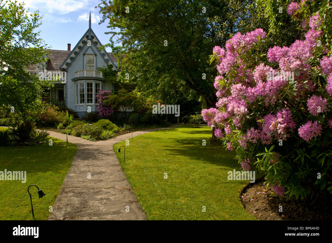 Percorso di entrata al lo Shaw House Inn, un epoca vittoriana Bed & Breakfast in Ferndale, California Foto Stock