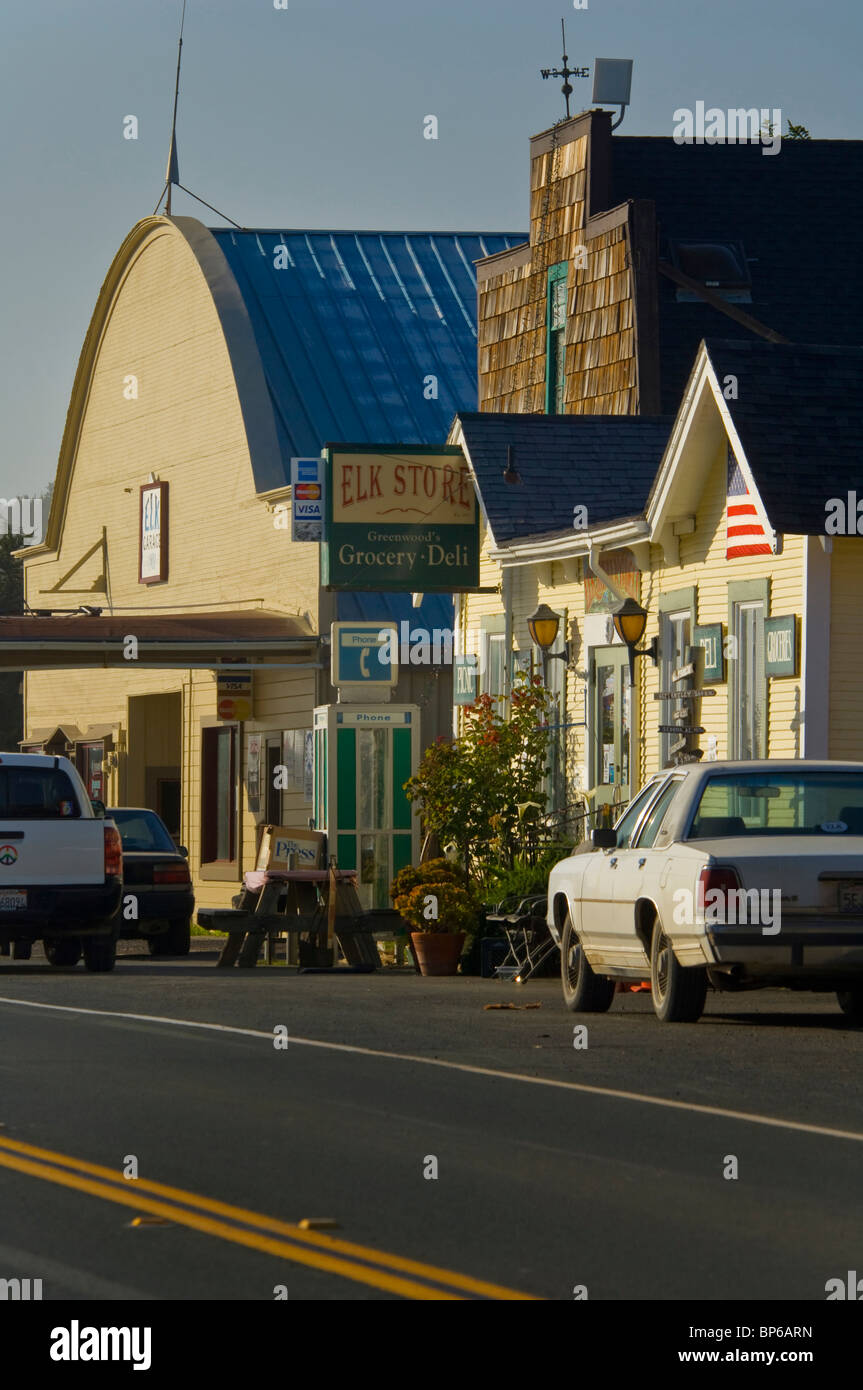 Piccolo centro rurale città costiera di Elk, Mendocino County, California Foto Stock