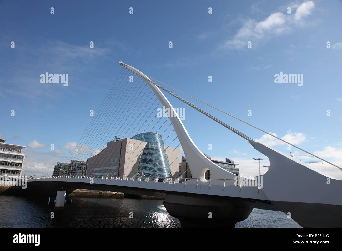 Samuel Beckett Bridge e National Conference Center, Dublino, Irlanda Foto Stock