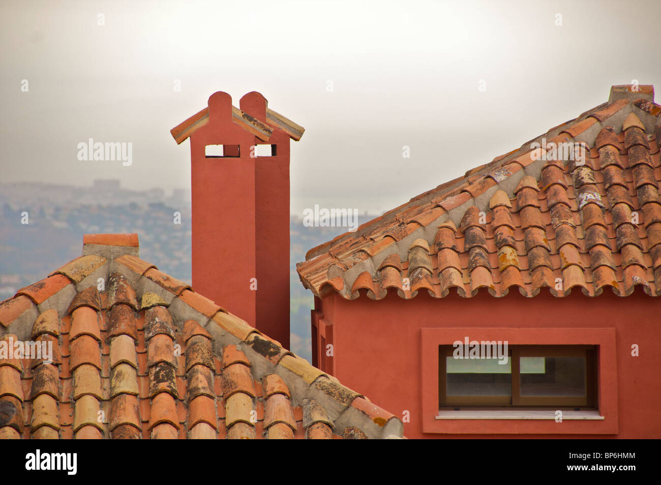 Il tetto di Villa spagnola in una regione della Costa Del Sol Foto Stock