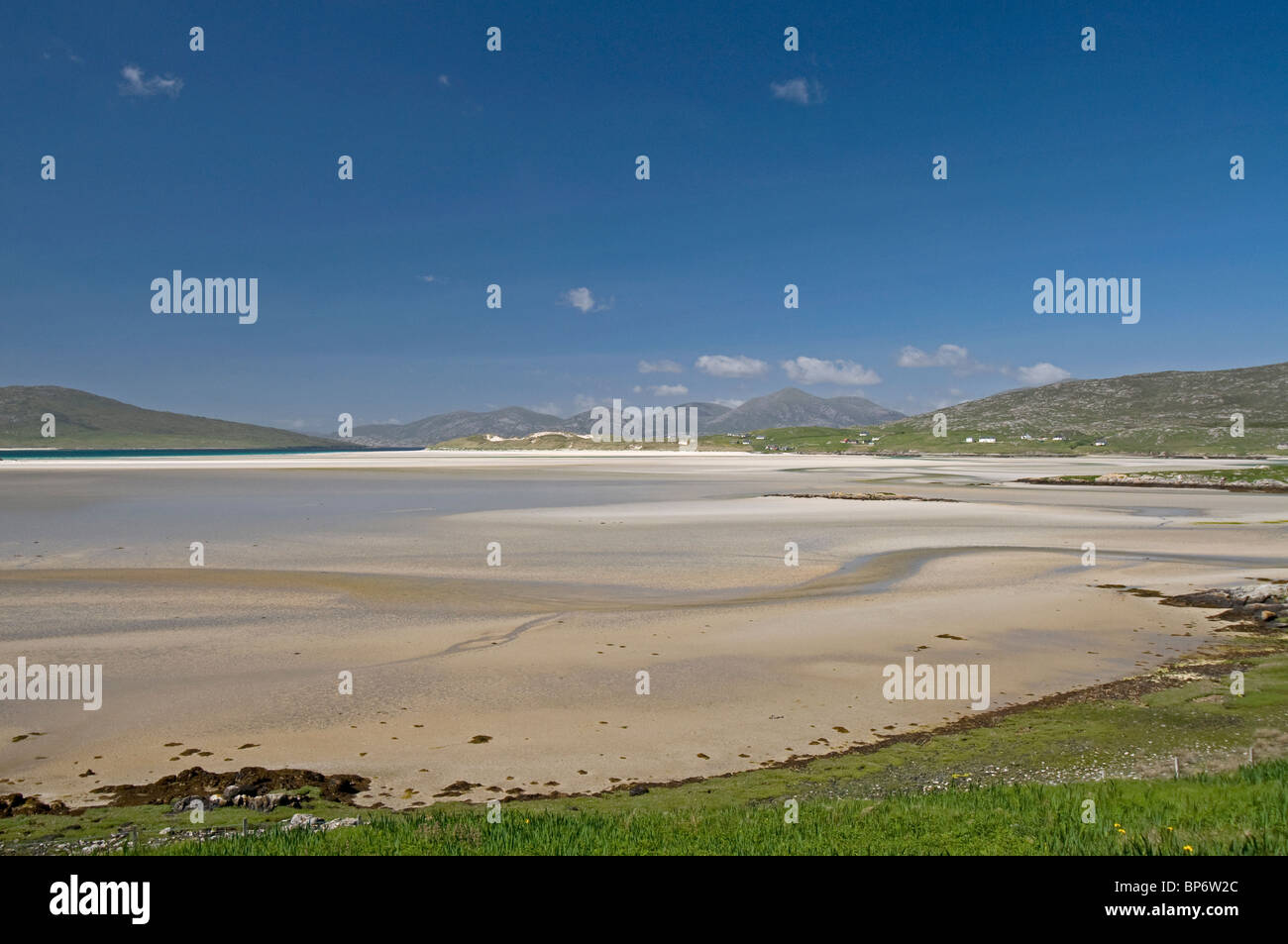 L'ampia spiaggia sabbiosa di Traigh Uige, da Carnais, Harris, Ebridi Esterne, Western Isles. La Scozia. SCO6336 Foto Stock