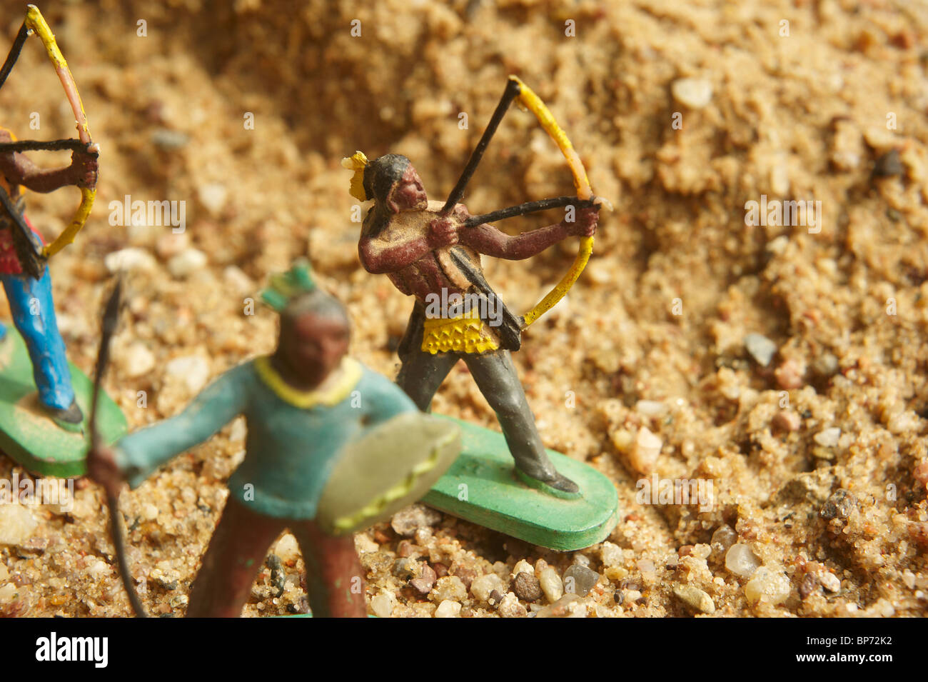 Figura in plastica di indiani (bambini Toy) nel mondo reale Foto Stock