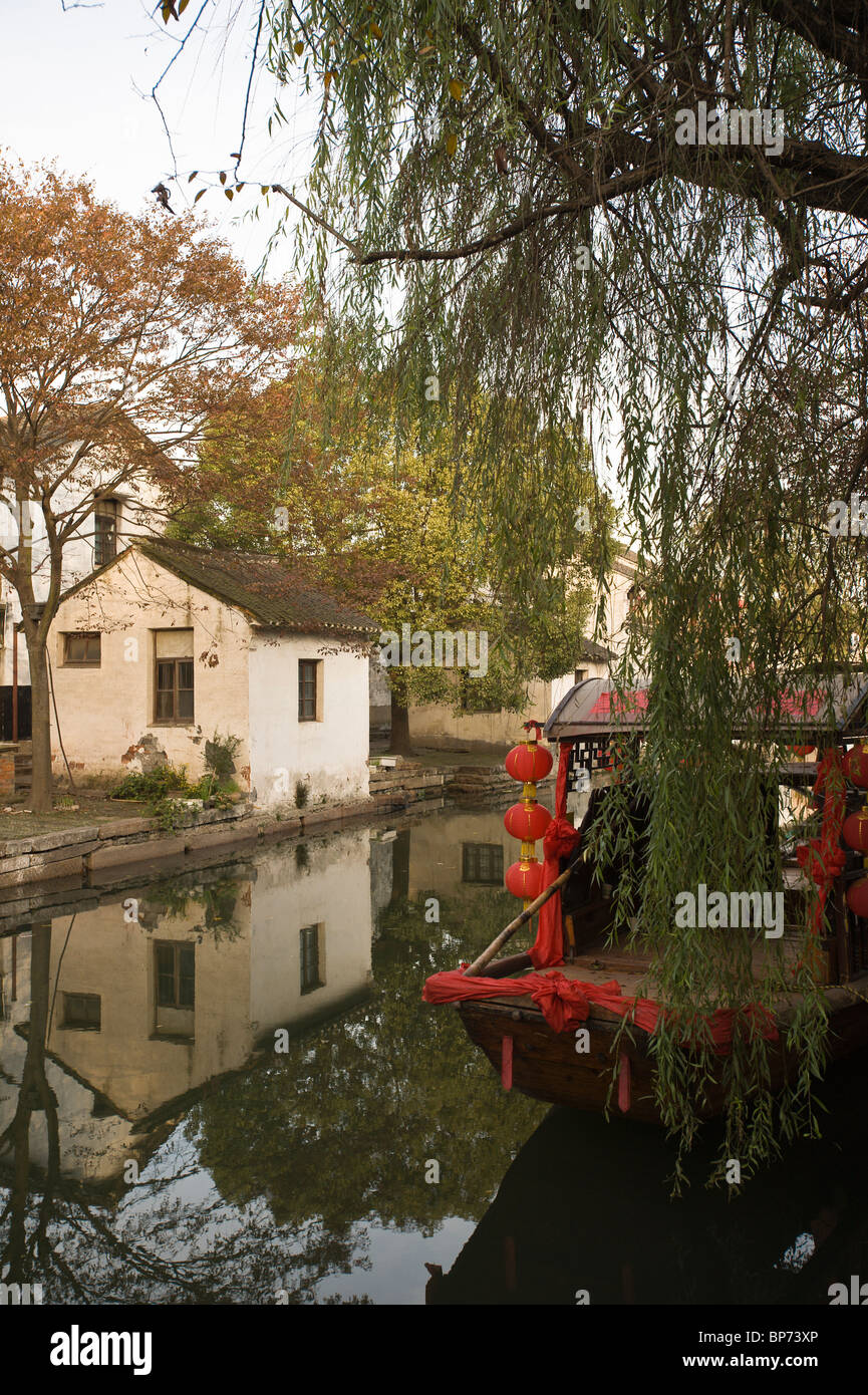 Cina, Zhouzhuang. Zhouzhuang storico villaggio di acqua. Foto Stock