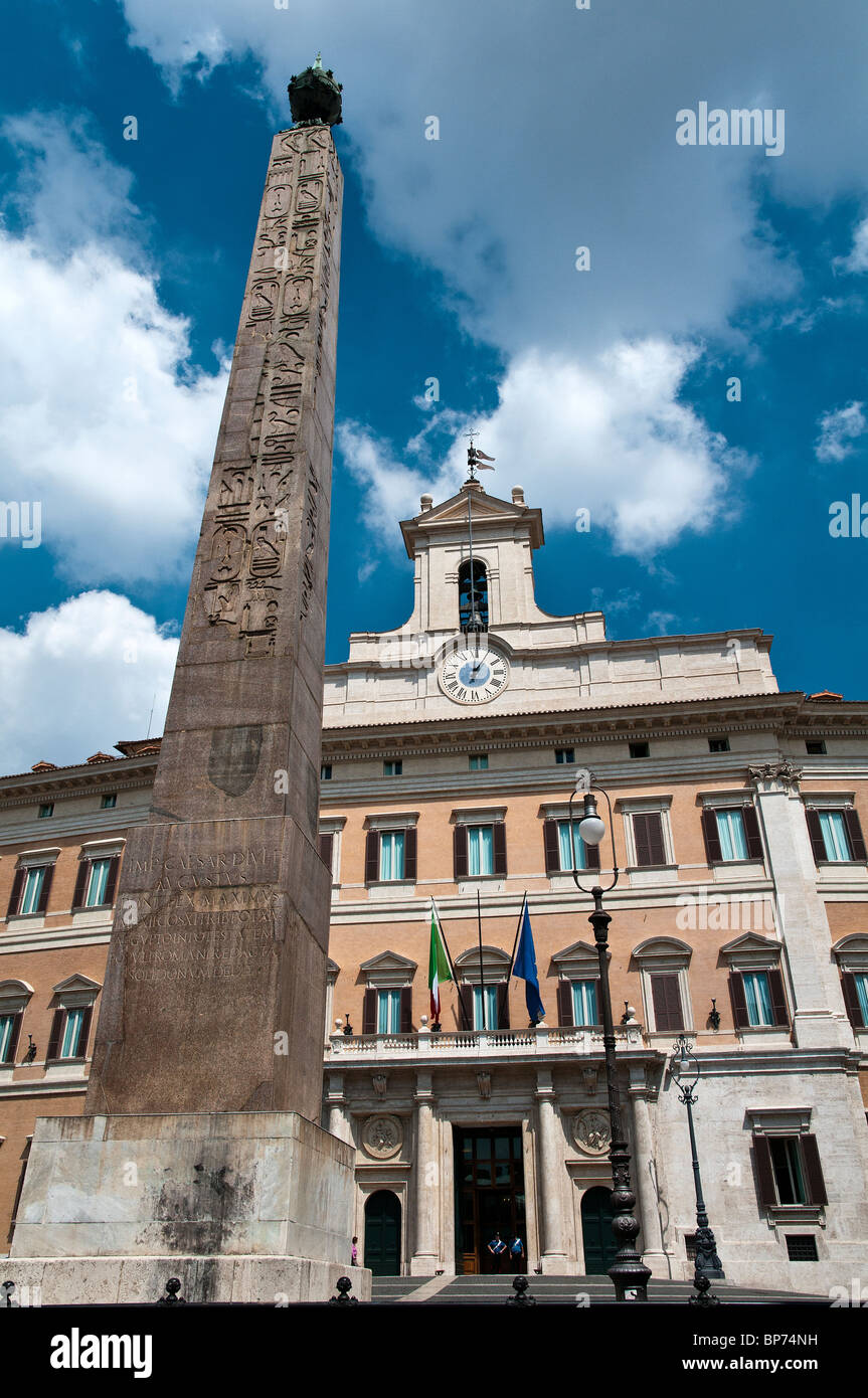 Palazzo Montecitorio, sede della Camera dei Deputati italiana, Roma, lazio,  Italy Foto stock - Alamy