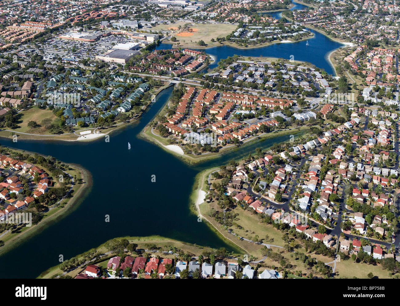 Vista aerea al di sopra di area residenziale di Miami in Florida Foto Stock