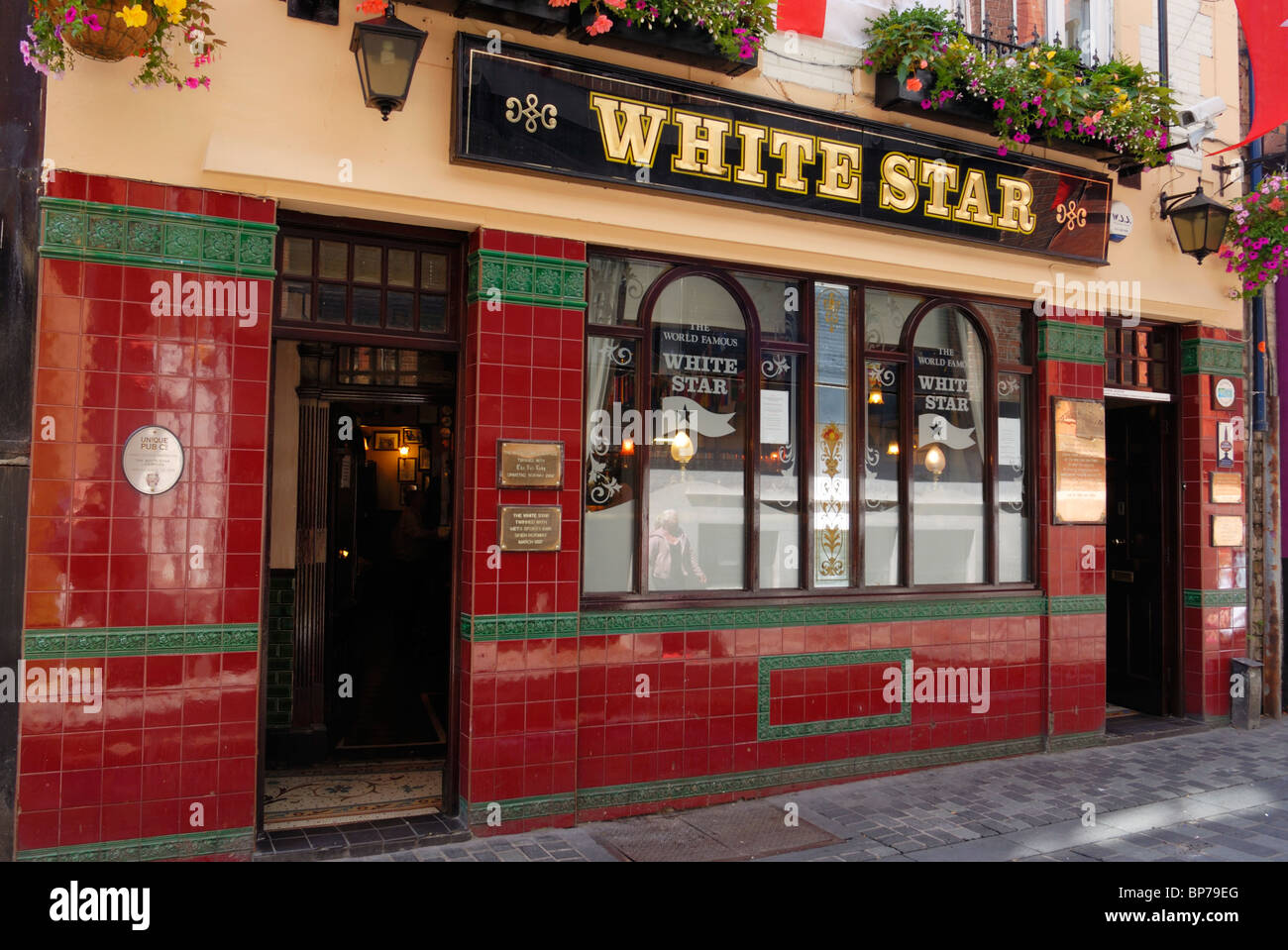 La stella bianca public house, 2 Rainford Giardini in Cavern Quarter di Liverpool. I Beatles sono detti avere frequentato. Foto Stock