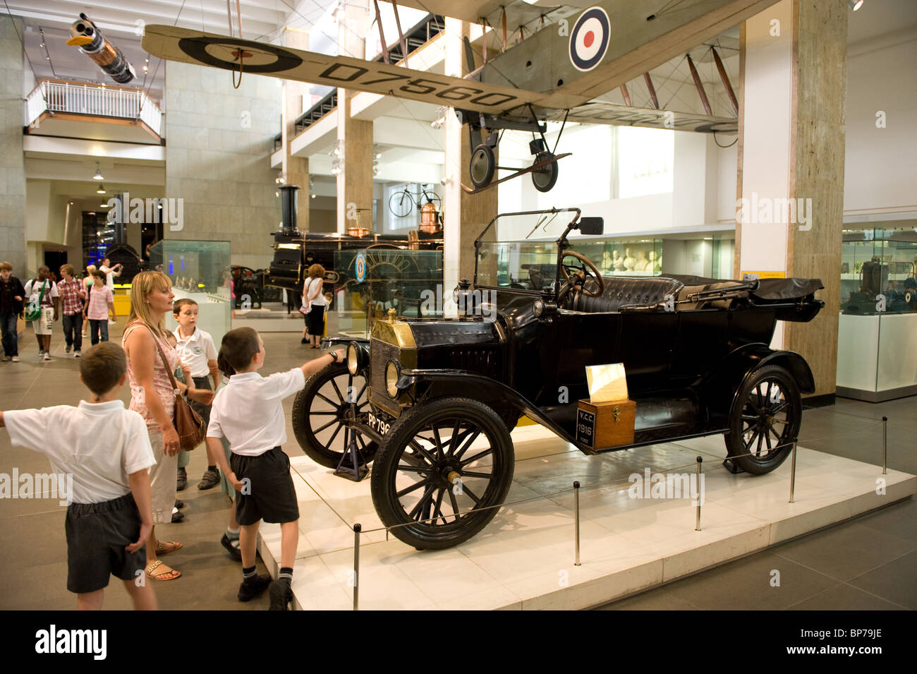 Auto d'epoca in Science Museum di Londra SW3 Foto Stock