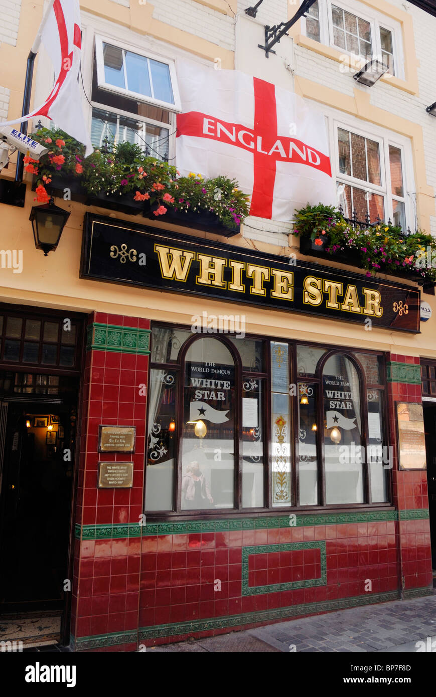 La stella bianca public house, 2 Rainford Giardini in Cavern Quarter di Liverpool. I Beatles sono detti avere frequentato. Foto Stock