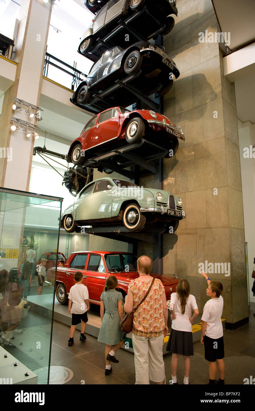 Auto d'epoca in Science Museum di Londra SW3 Foto Stock