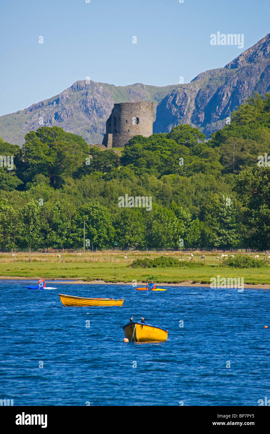 Llanberis, Llyn Padarn, Dolbadarn Castle, Snowdonia, Galles del Nord, Regno Unito Foto Stock