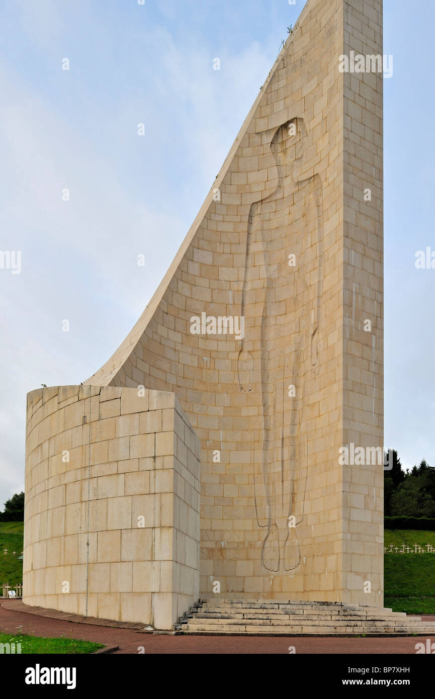 Monumento ai defunti a Natzweiler-Struthof, solo la seconda guerra mondiale del campo di concentramento dai nazisti sul territorio francese, Alsazia, Francia Foto Stock