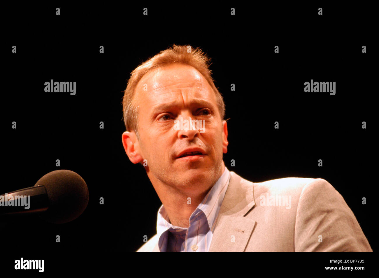 David Sedaris legge il suo racconto, "i morti viventi" Foto Stock