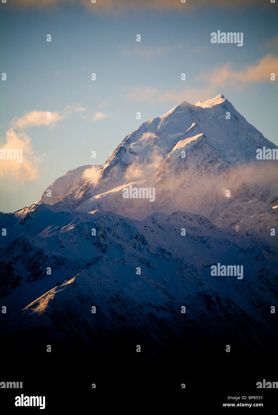 Aoraki / Mt Cook National Park, Nuova Zelanda. Il picco più alto in Australasia è Mt Cook, a 3755m. Foto Stock
