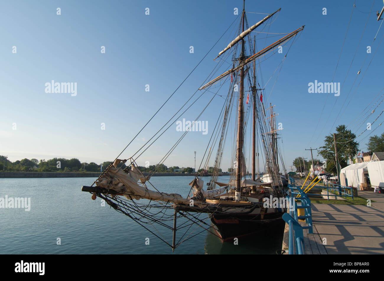 American Sail Training Association clipper schooner 'lynx' giace dockside a Port Colborne, Ontario, Canada. Foto Stock