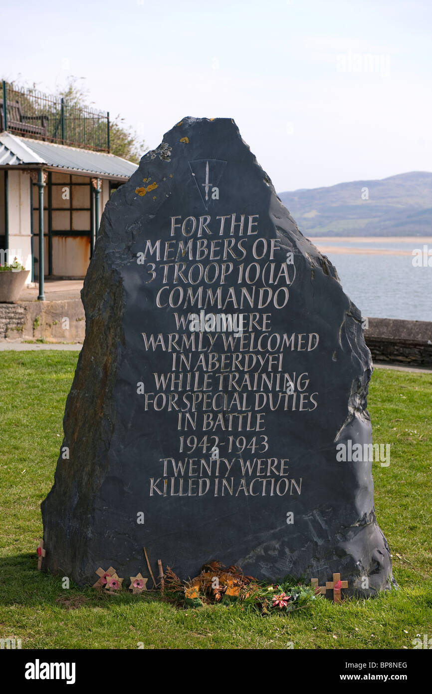 Memoriale di truppa 10(1A) Commando in Aberdovey (Aberdyfi in Welsh) Foto Stock