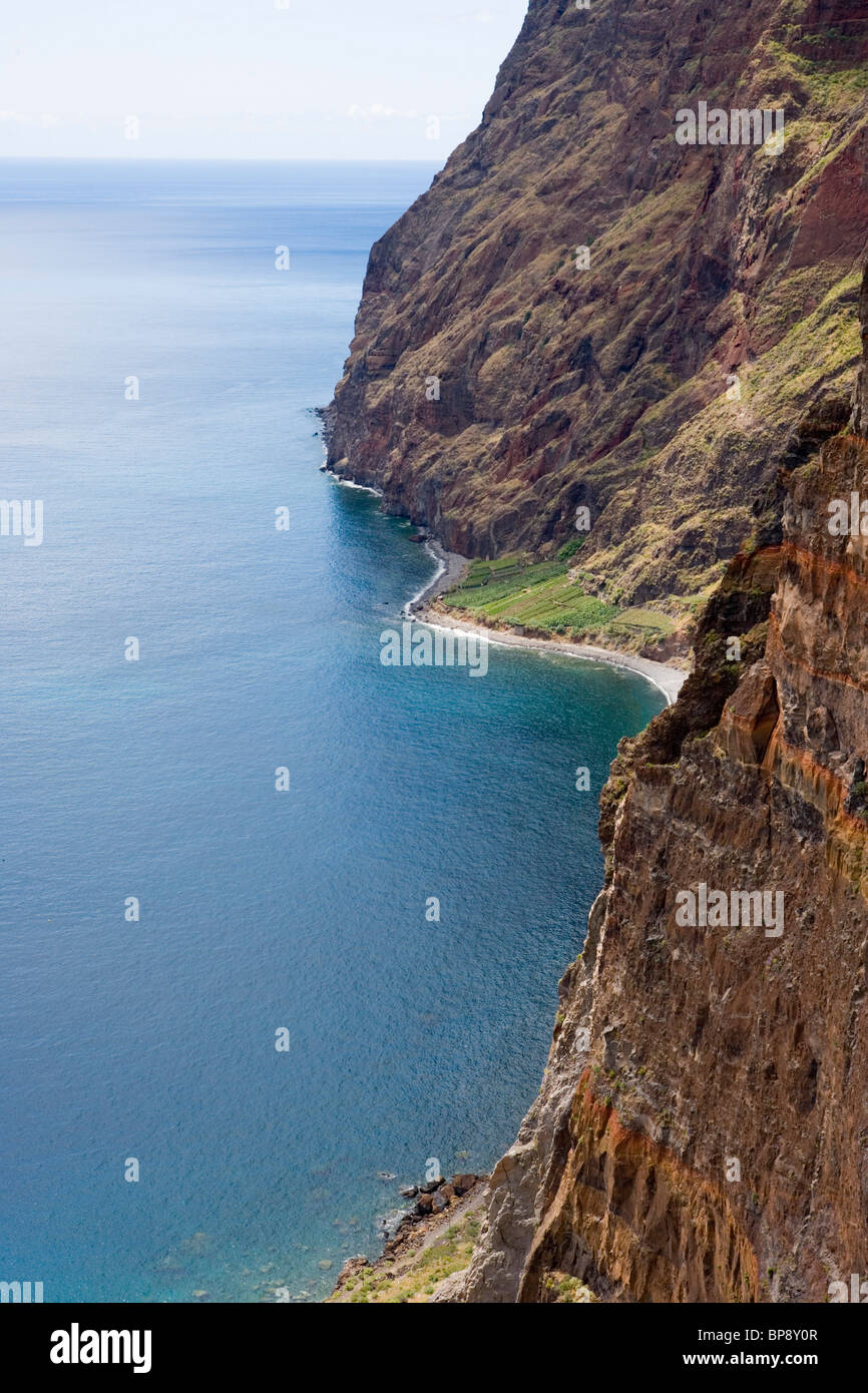 La costa vicino a Estreito de Camara de Lobos, Madeira, Portogallo Foto Stock