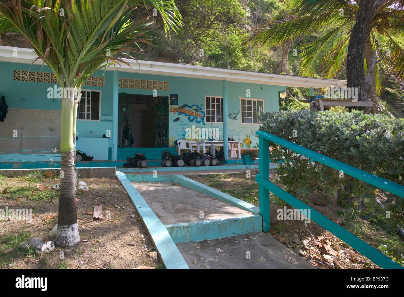 Centro di immersioni, acque blu Inn, Bateau Bay, Speyside, Tobago, dei Caraibi Foto Stock