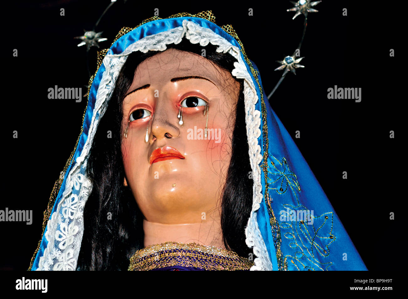 Il Portogallo, Lisbona: Immagine di Nossa Senhora da Piedade nella chiesa parrocchiale di San Roque Foto Stock