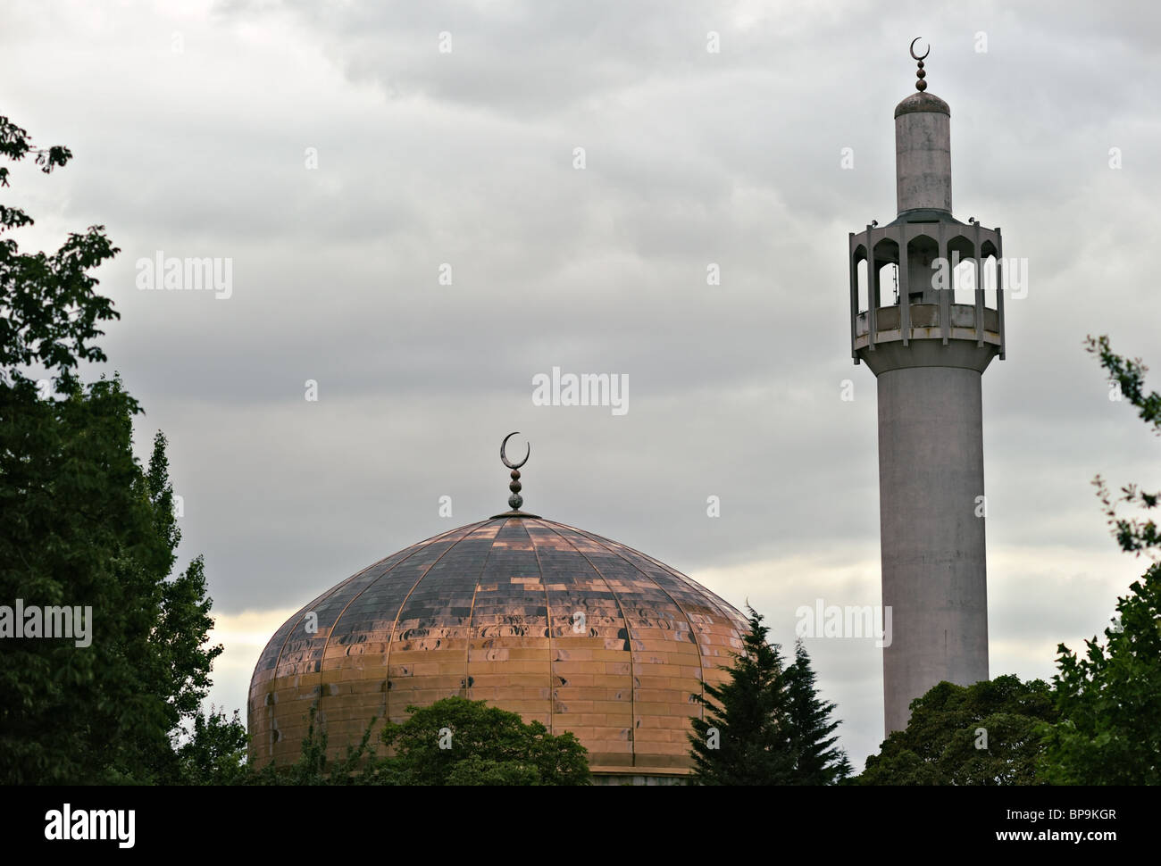 Londra Moschea centrale (Regents Park Moschea) Inghilterra, Regno Unito, prima della tempesta Foto Stock