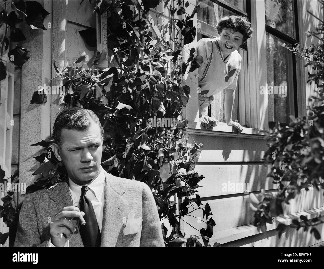 JOSEPH COTTEN, PATRICIA COLLINGE, ombra di dubbio, 1943 Foto Stock