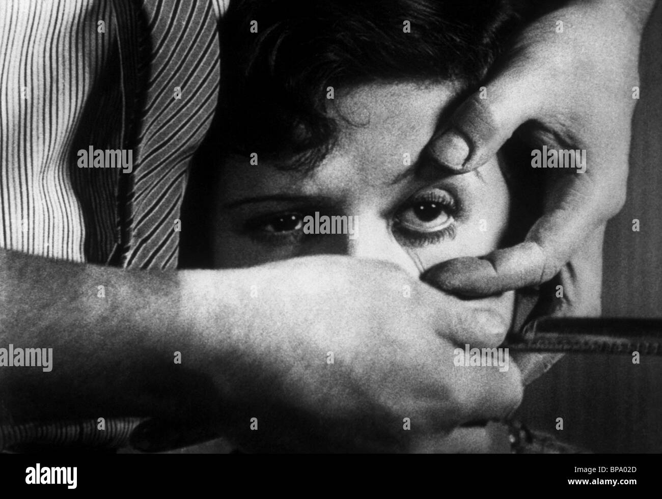SIMEONE MAREUIL un cane andaluso; ONU chien andalou (1929) Foto Stock