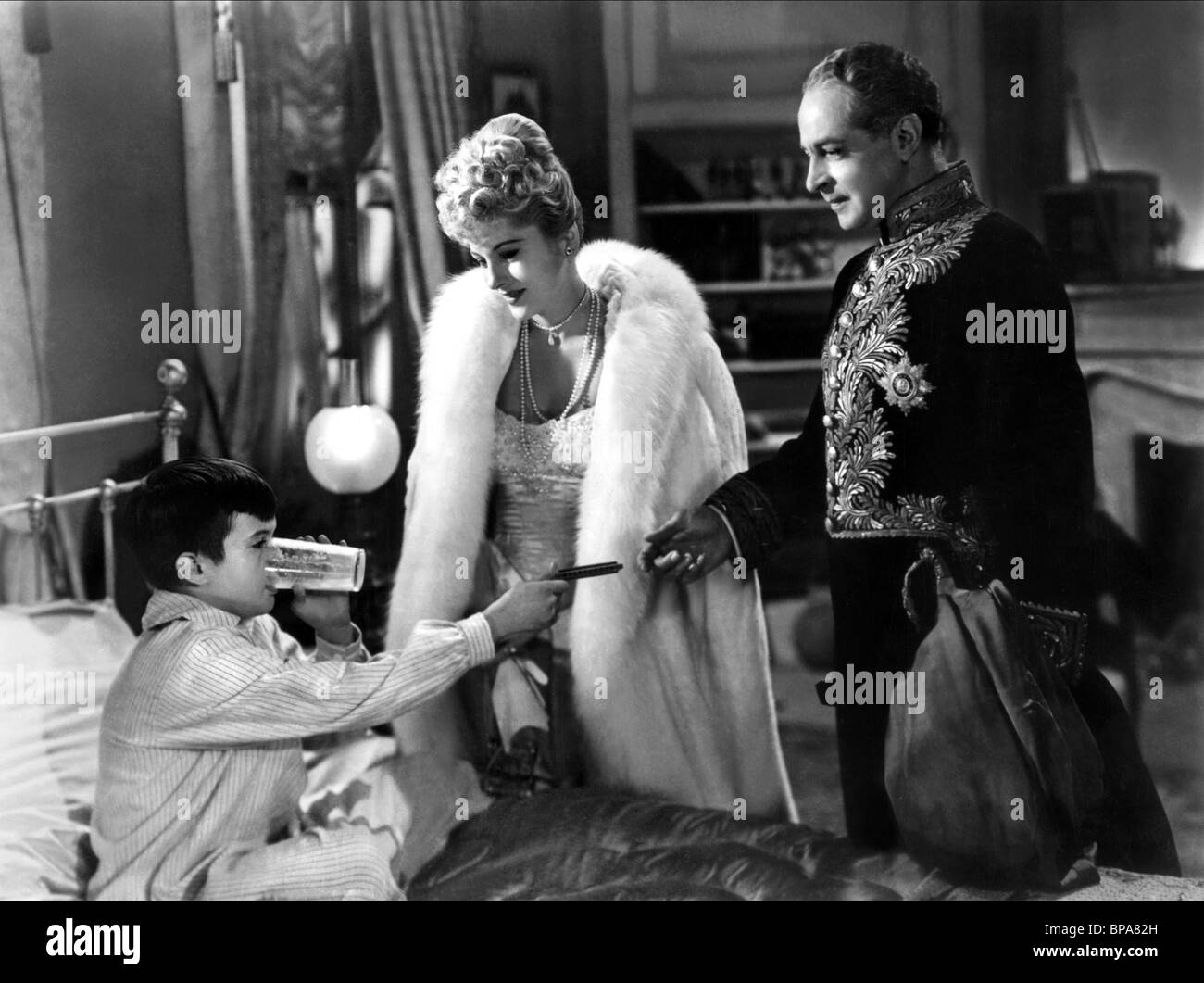 JOAN FONTAINE, MARCEL JOURNET, LETTERA DA UNA DONNA sconosciuta, 1948 Foto Stock