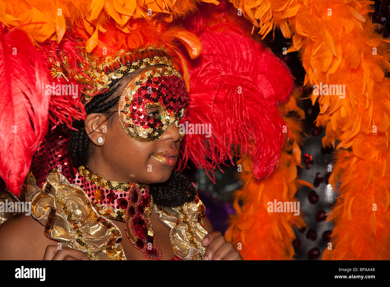 Carnevale di Notting Hill 2010, Grand Costume di Carnevale Splash, costume competizioni, Alexandra Palace, Gruppo Masquerade 2000, M2K Foto Stock