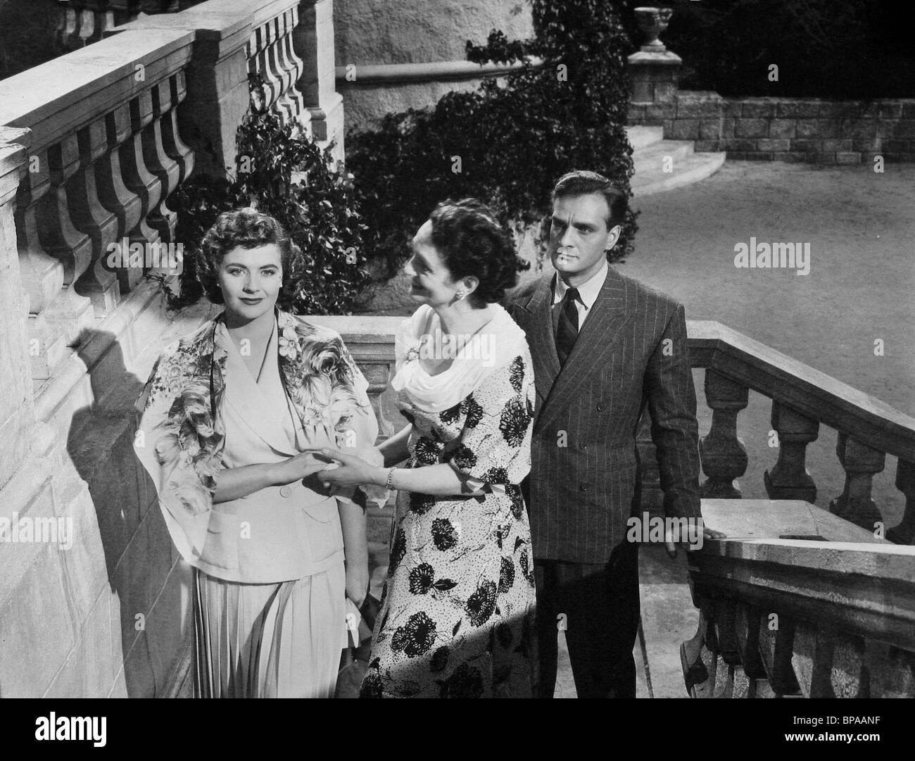 MARGARET LOCKWOOD, MARIE BURKE, Paul Dupuis, la follia del cuore, 1949 Foto Stock