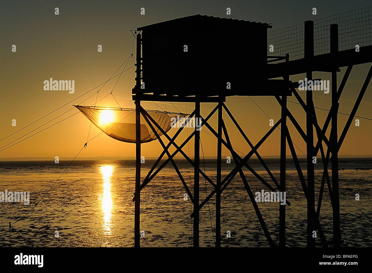 Tramonto sull estuario Gironde, Médoc, Francia Foto Stock