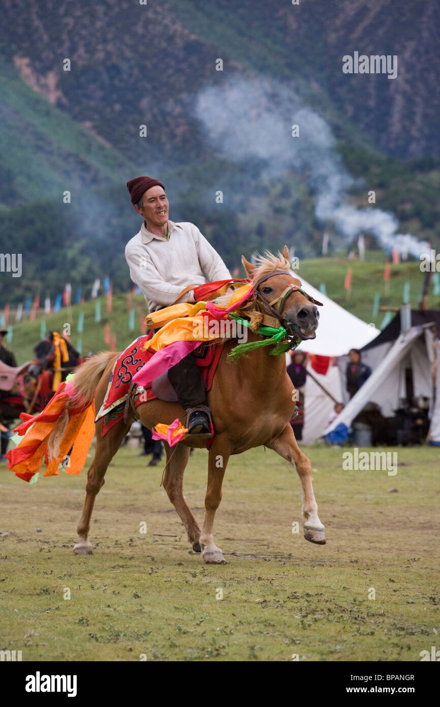 Costume Horse Festival Litang Tibet Cina buddismo Foto Stock