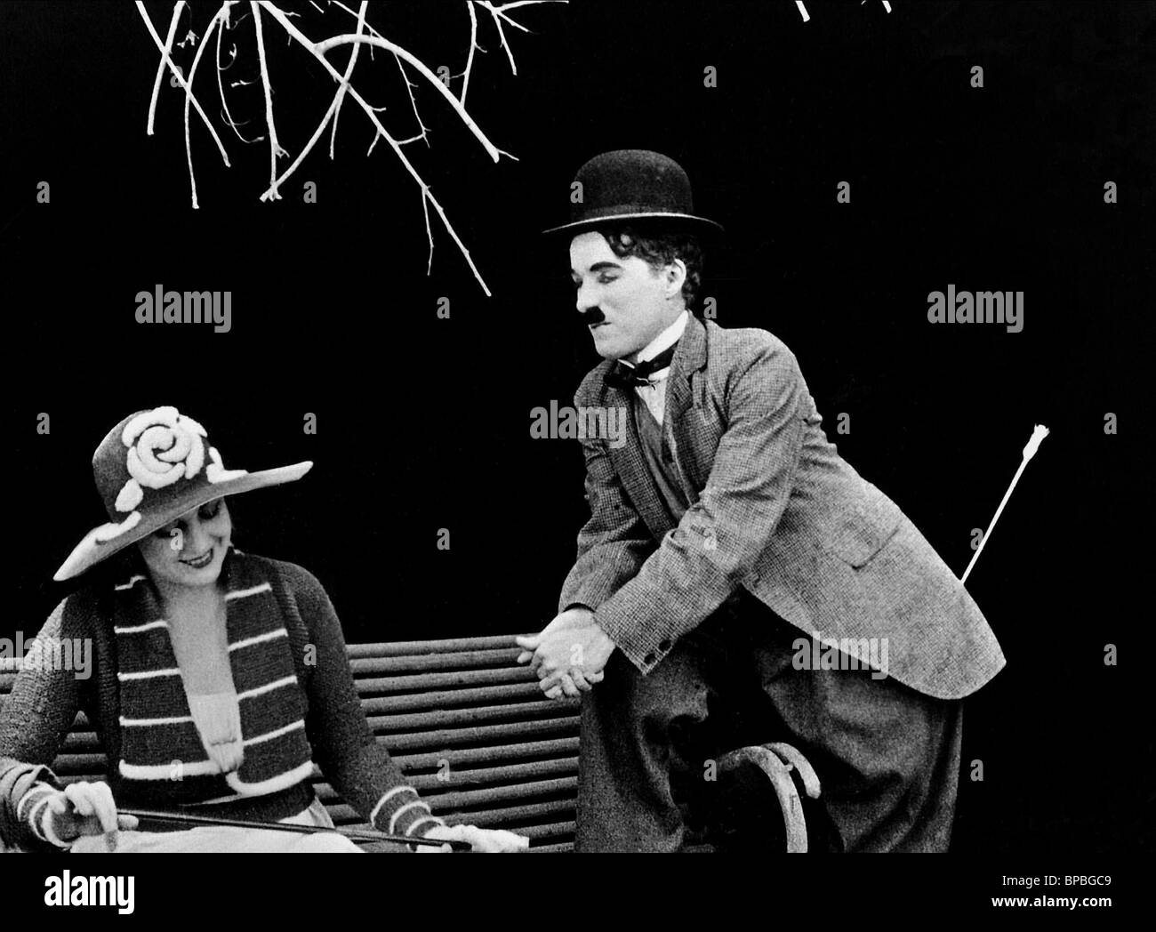 EDNA PURVIANCE, Charlie Chaplin, il legame, 1918 Foto Stock