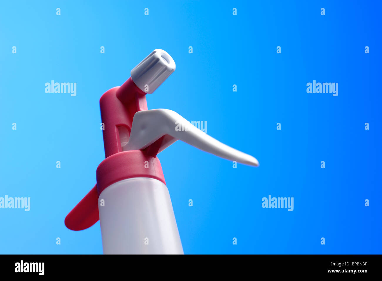 Rosa la bottiglia di plastica ugello Foto Stock