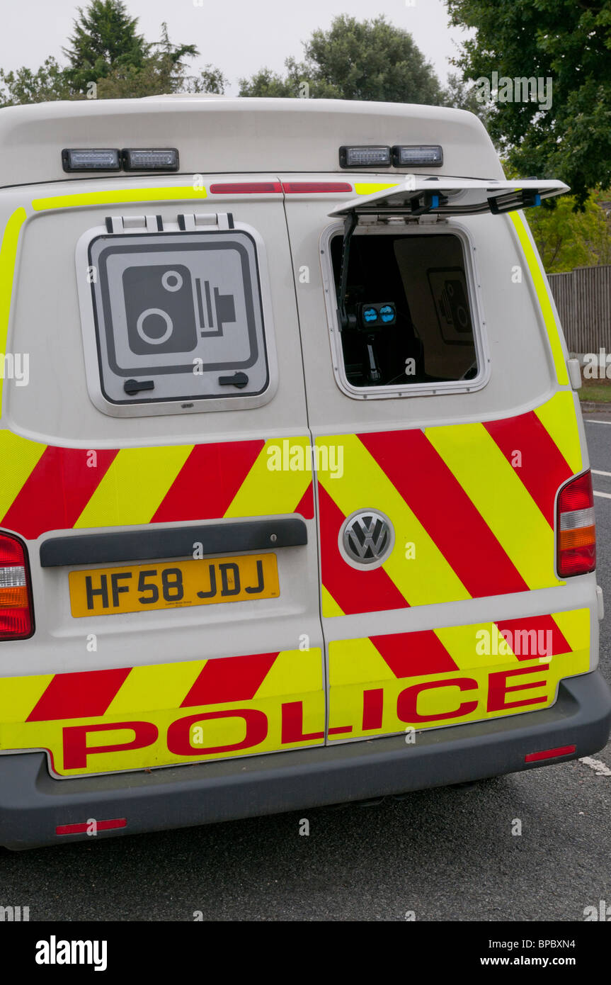 Vista esterna di una polizia di Dorset fotocamera velocità van Foto Stock Vista esterna di una polizia di Dorset fotocamera velocità van Foto Stock