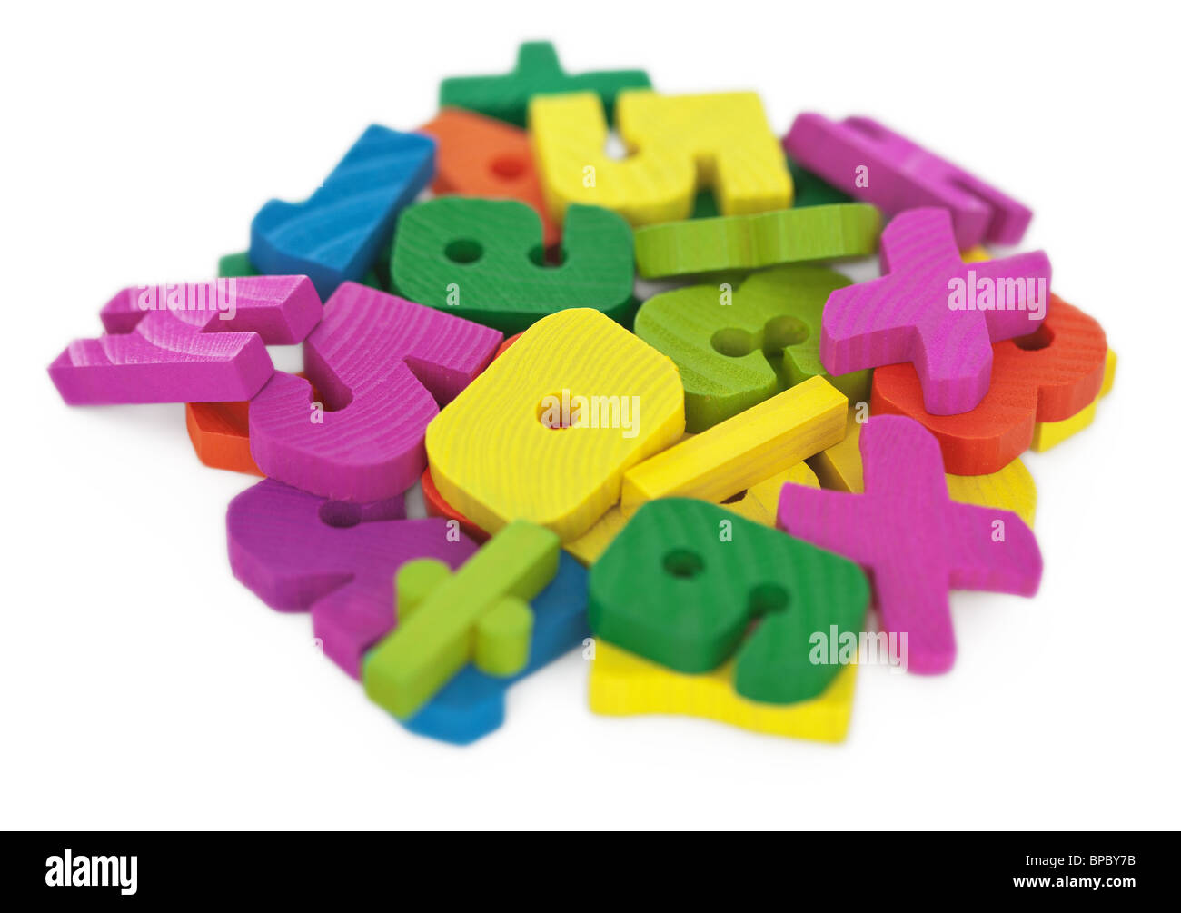 Piccolo gruppo di figure a colori - didattica Materiale di calcolo, isolato su sfondo bianco Foto Stock