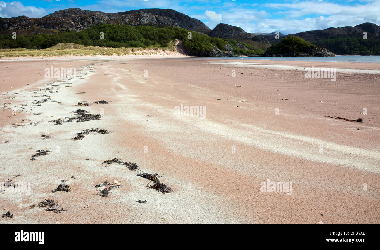 Spiaggia deserta a Gruinard Bay Wester Ross Highlands scozzesi Scotland Regno Unito Foto Stock