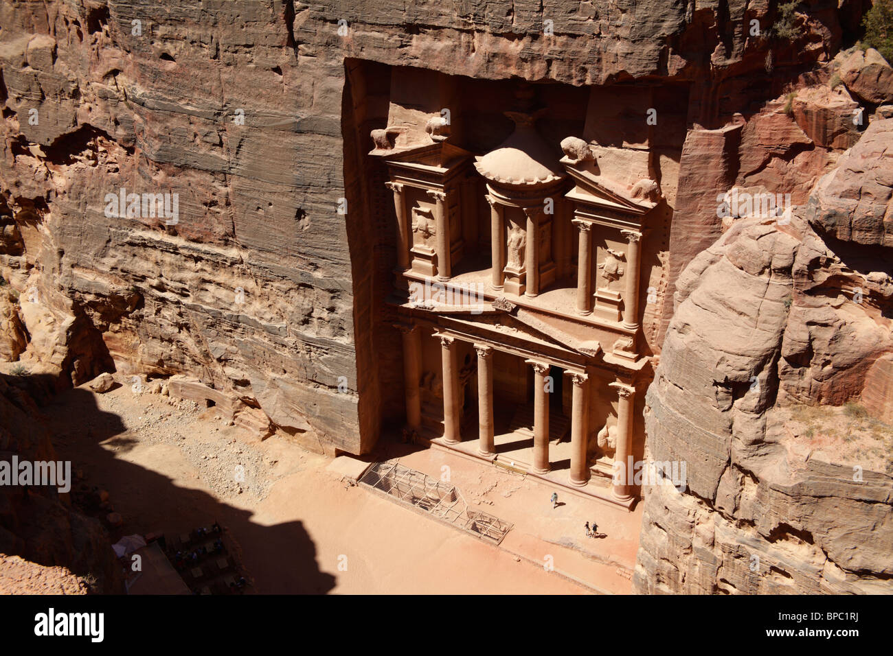 Vista in elevazione di Al Khazneh (o Tesoro), Petra, Giordania Foto Stock