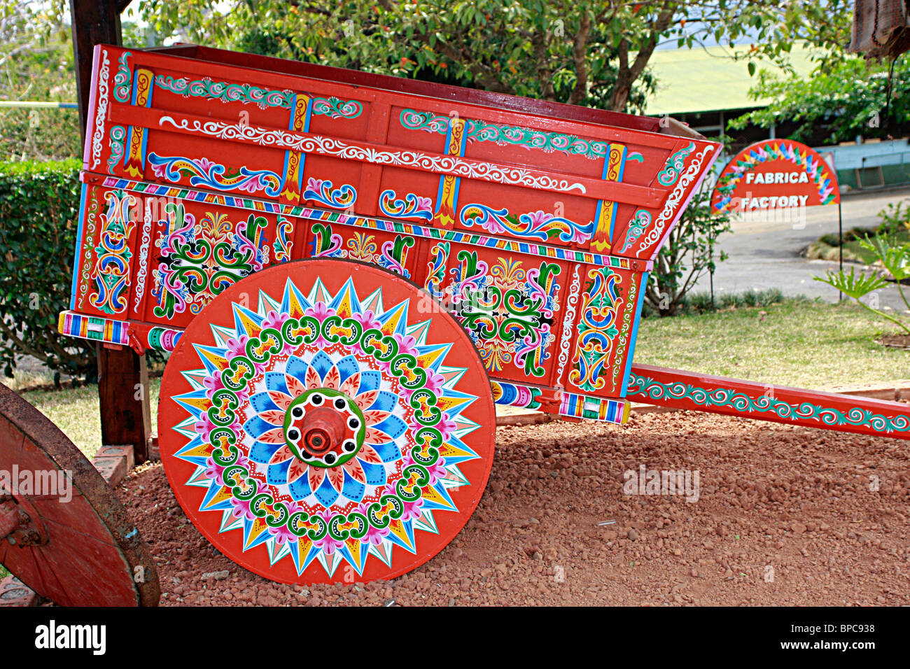 Sarchi,in Costa Rica, è famoso per il suo dipinto luminosamente,intricate decorate carri trainati da buoi che ispira la loro industria turistica Foto Stock