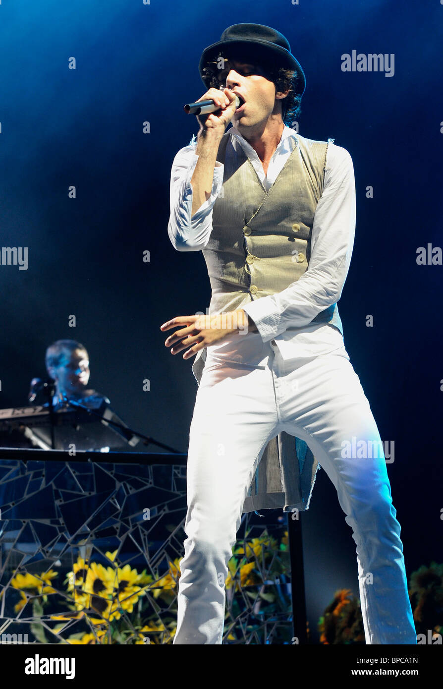 X Factor 2013 Mika Le Piu Belle Foto Da Facebook Foto 5 Di 12 10elol