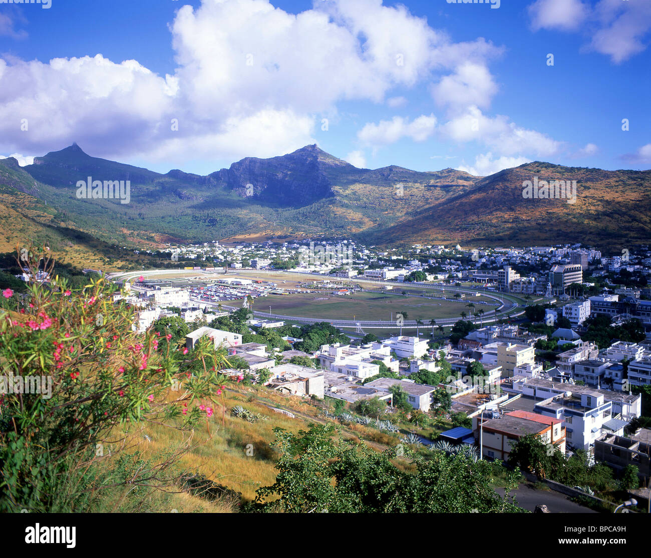 Vista della città mostra 'Champs de Mars' ippodromo, Port Louis, Port Louis District, Repubblica di Mauritius Foto Stock