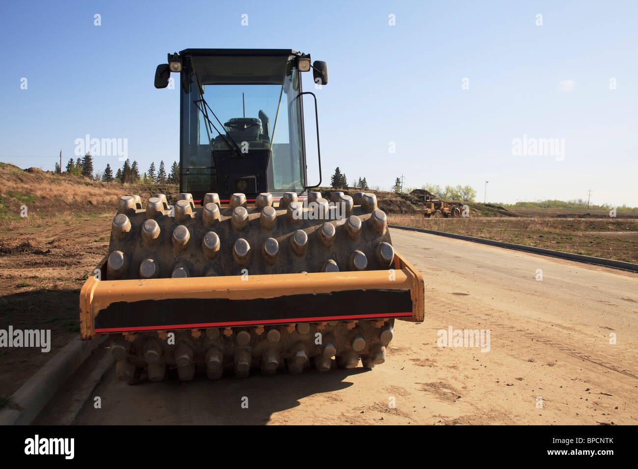 St. Albert, Alberta, Canada; costruzione di strada in uno sviluppo commerciale Foto Stock