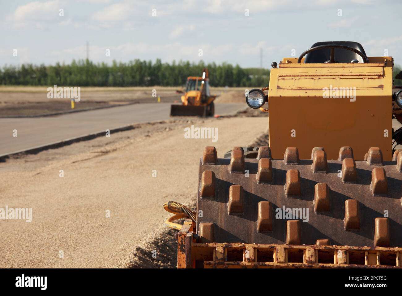 St. Albert, Alberta, Canada; costruzione di strada in un sito commerciale Foto Stock