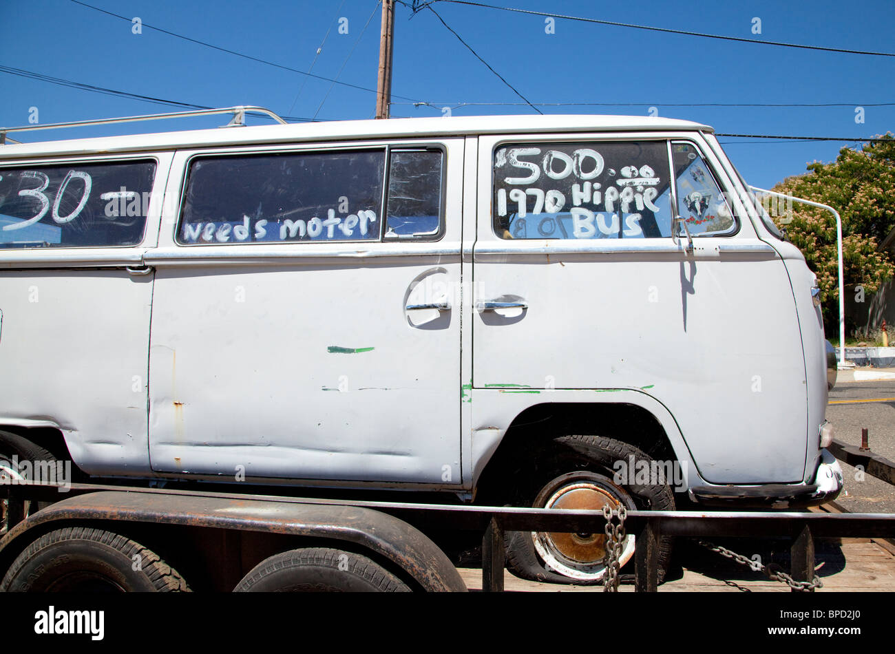 Vecchio Hippie VW van in vendita. Foto Stock