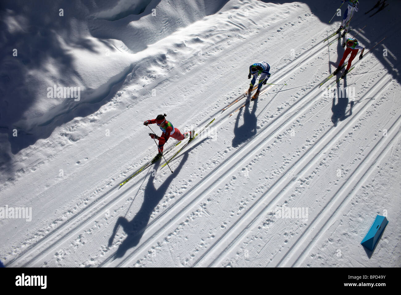 Olimpiadi invernali di Vancouver 2010, Marit Bjoergen, Norvegia (anteriore) vincere l'oro nel Signore 15km inseguimento. Foto Stock