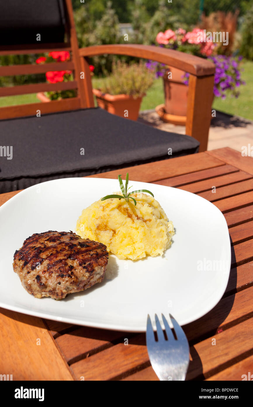 Burger bistecca e purè di patate Foto Stock