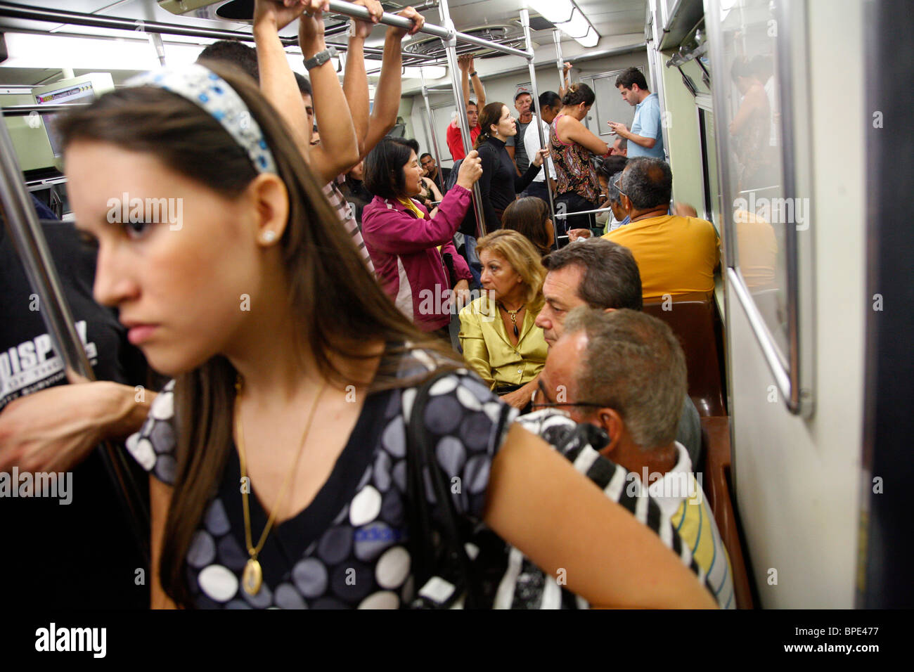 Le persone al metro, Sao Paulo, Brasile. Foto Stock