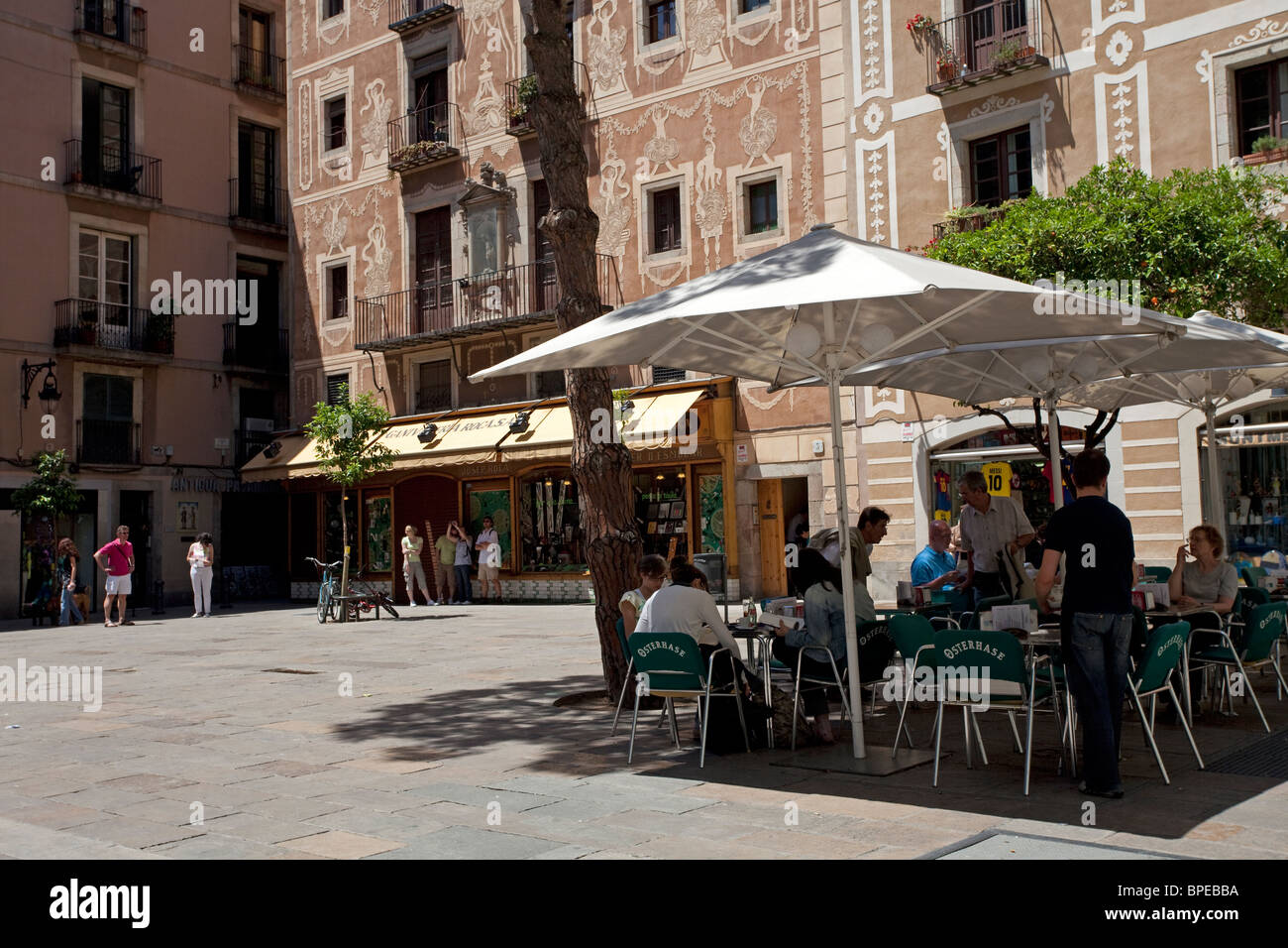 Barcellona Barri Gotic caffetterie sulla Plaça del Pi Foto Stock