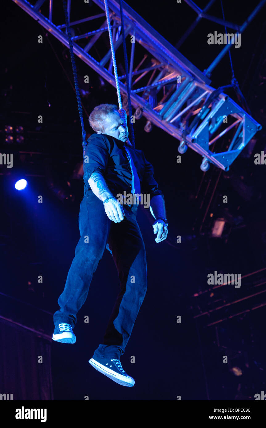 Stage theatrics da vendicato sette volte la performance durante la rockstar tumulto Tour di Nationwide Arena in Columbus, Ohio Foto Stock