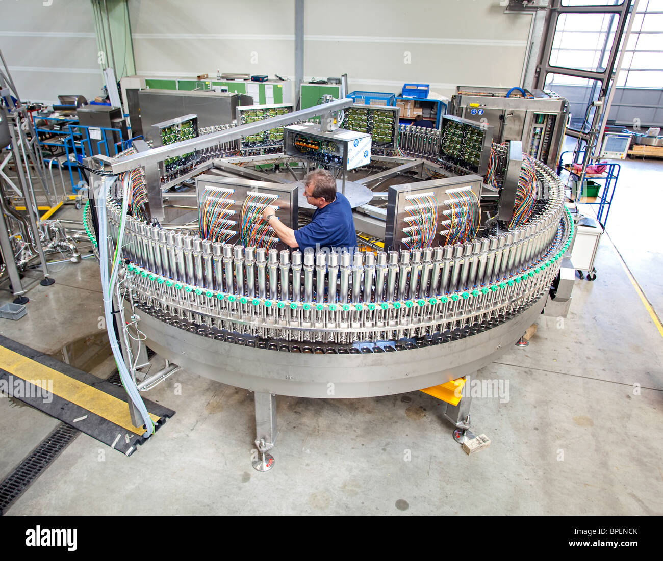 KRONES AG: produzione di impianti di imbottigliamento nella fabbrica di Neutraubling (Germania Foto Stock