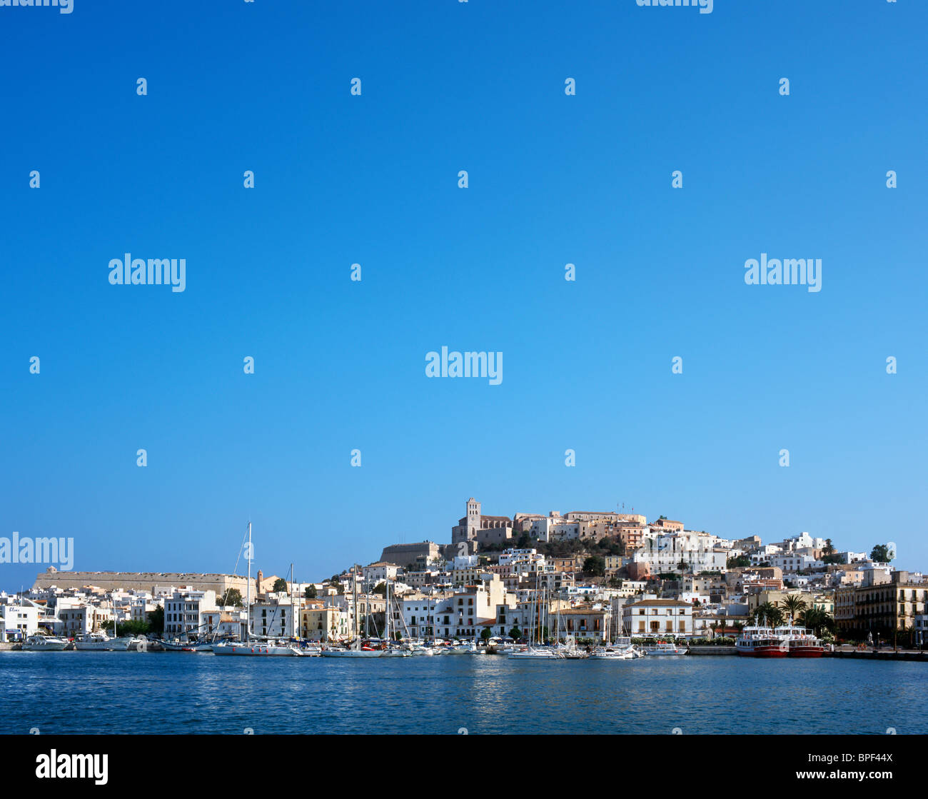 Città Vecchia e il porto, la città di Ibiza, Ibiza, Isole Baleari, Spagna Foto Stock